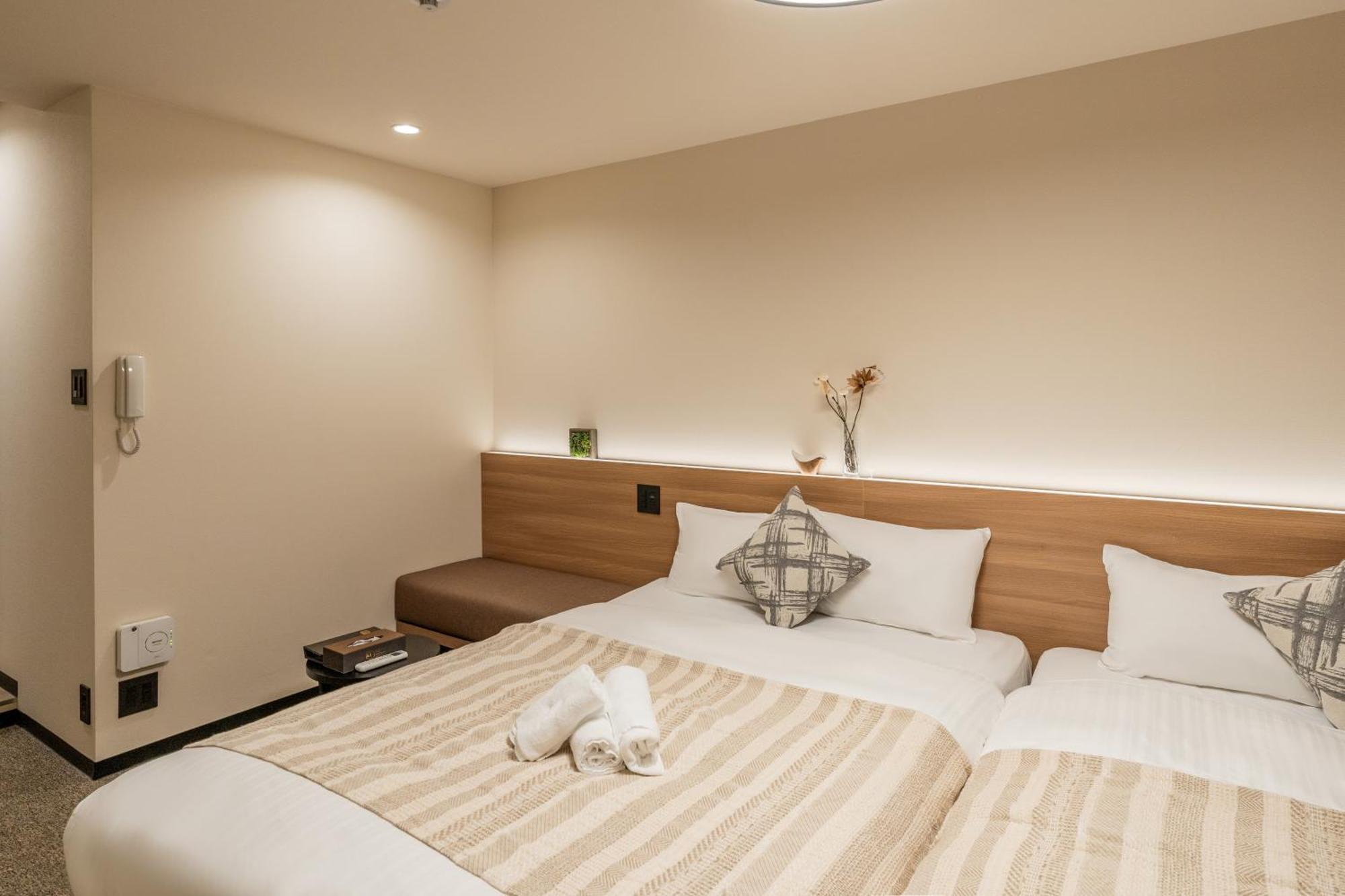 Lite House Shinsaibashi IV Hotel Osaka Exterior photo