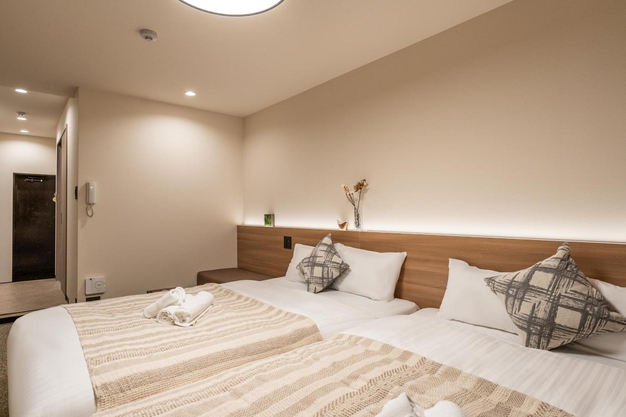 Lite House Shinsaibashi IV Hotel Osaka Exterior photo